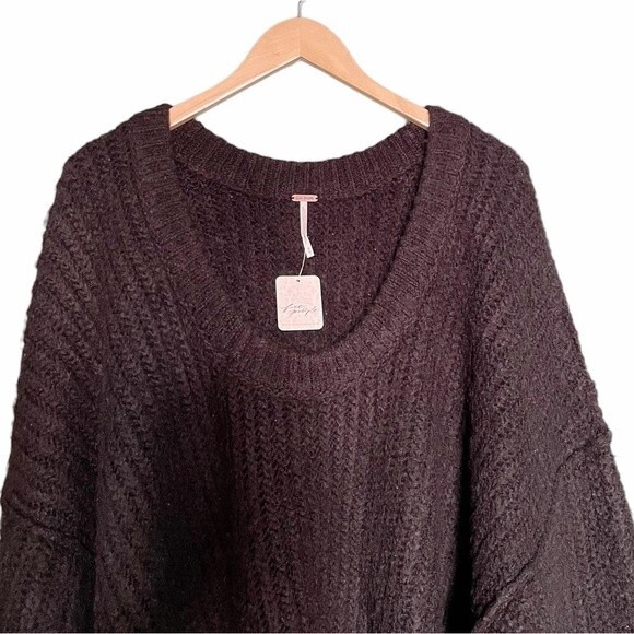 NWT Free People Blue Bell Sweater Oversized Chunky Knit Black Jumper Size Medium - Picture 7 of 15